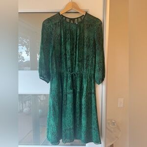 100% silk green snake print long sleeve dress